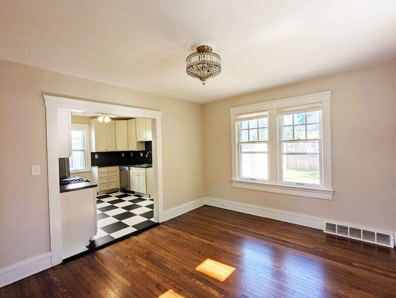 Dining Room - 1497 Lauderdale Ave