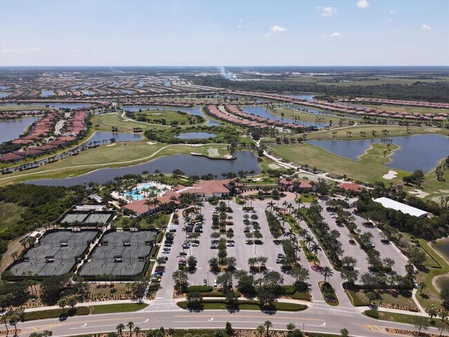 Building Photo - 10424 Crooked Crk Dr