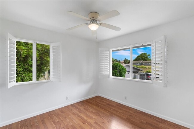 Building Photo - 3 Bed/ 2.5 Bath Two-Story Home with Yard and Garage