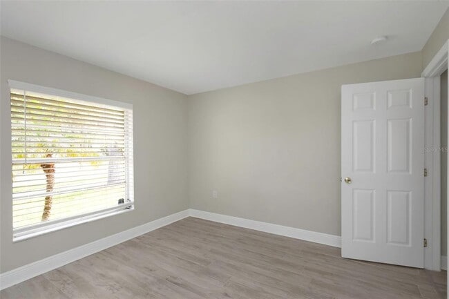 Building Photo - 105 Timberview Dr