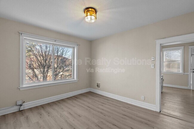 Building Photo - 4102 California Ave