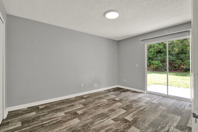 Building Photo - ***Cute 1 Bedroom Apartment In Orange City