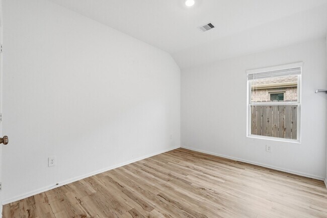 Building Photo - 2822 Paradise Rdg Wy