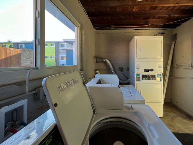 Building Photo - Ivycove