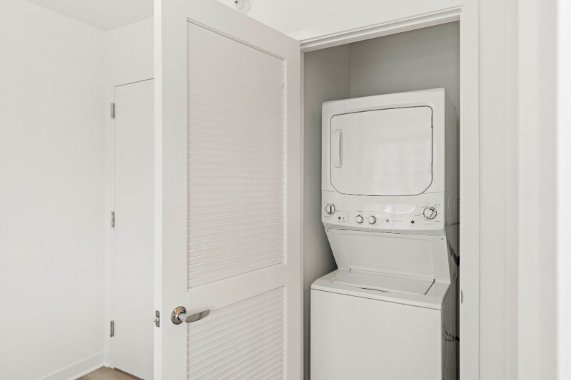 Building Photo - 303 W Wolf Point Plaza