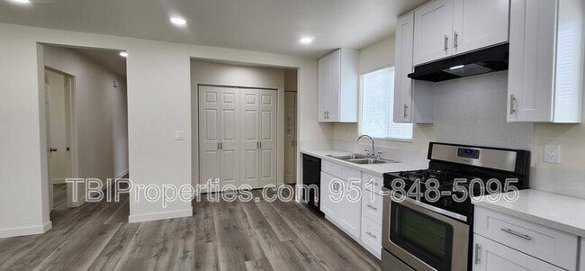 Building Photo - 1327 Berkeley Dr