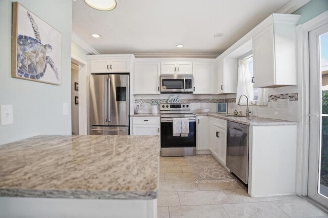 Building Photo - 525 N L St