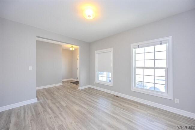 Building Photo - 46 Eagleview Dr
