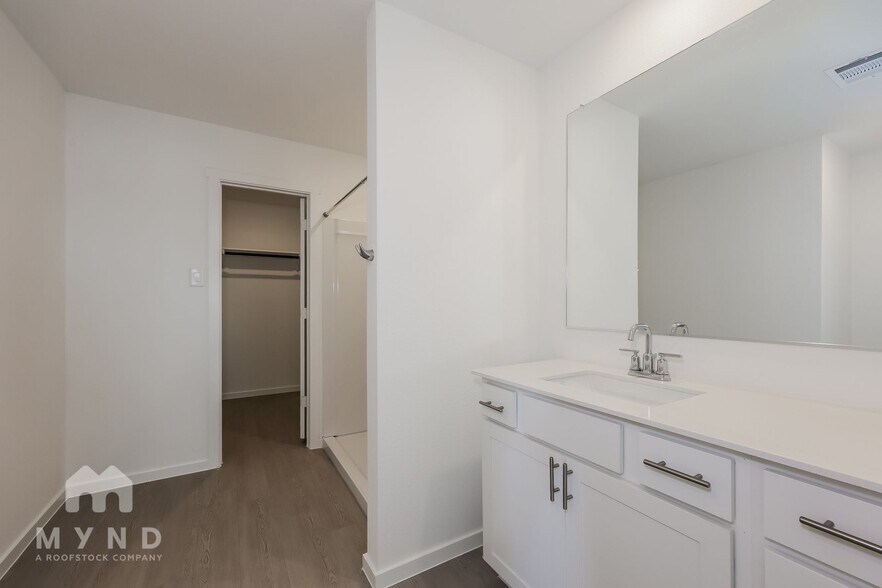 Building Photo - 2769 Mistwood Dr