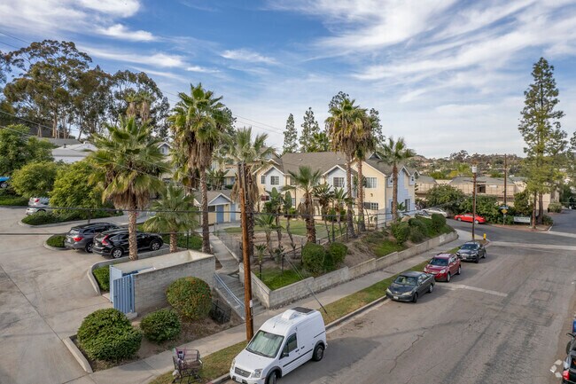 Building Photo - 7281-7289 Saranac St
