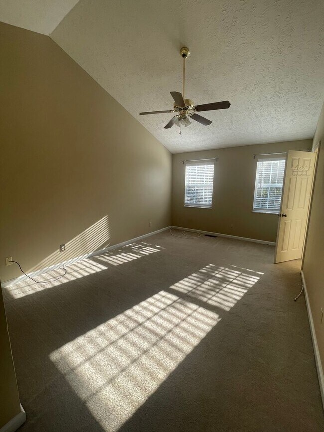Building Photo - 3-Bedroom Cedar Bluff home available Now!!