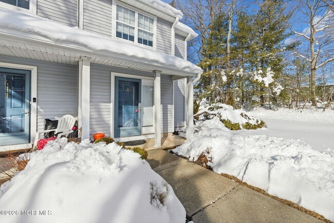 Building Photo - 412 Hampton Ct