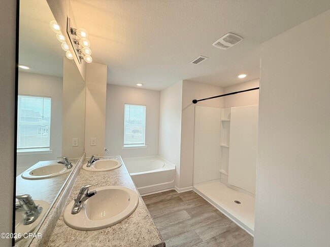 Building Photo - 7245 Ellie B Dr