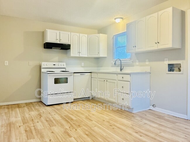 Building Photo - 416 Stirrup Ct