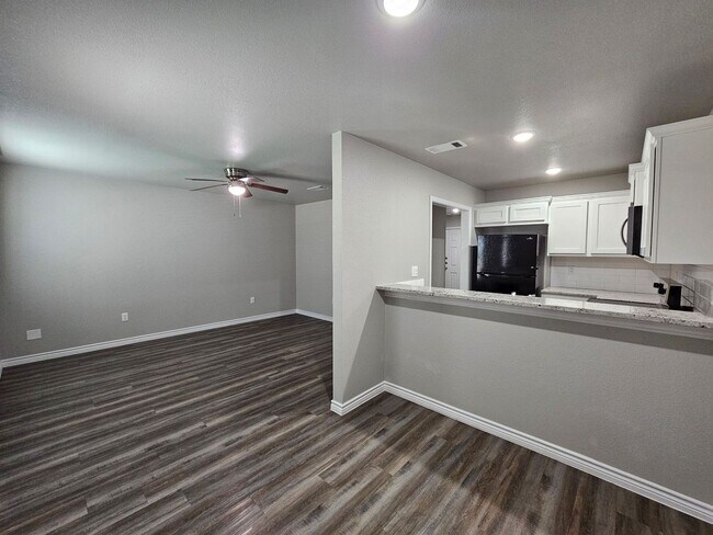 Building Photo - 230 N Mary Jo Dr