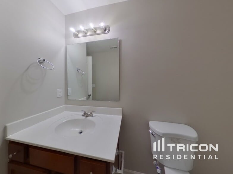 Building Photo - 1551 Peabody Court