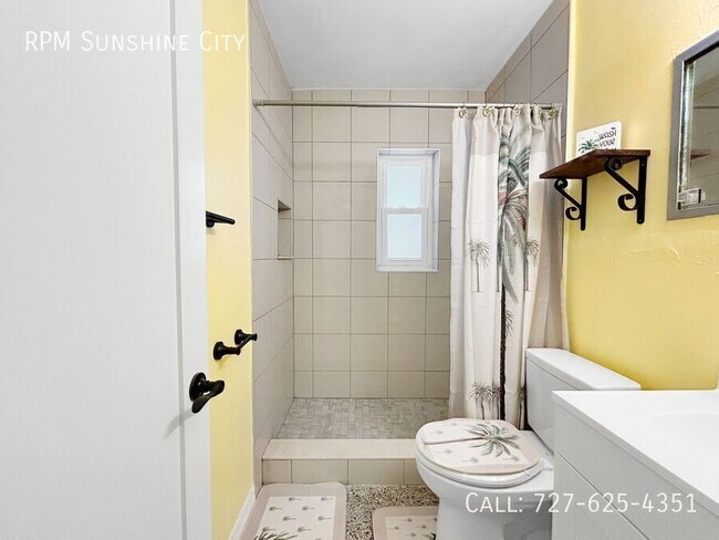 Building Photo - 11400 2nd St E