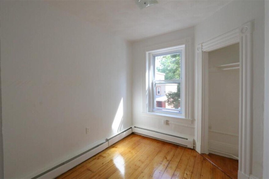 Building Photo - 117 Harvard St