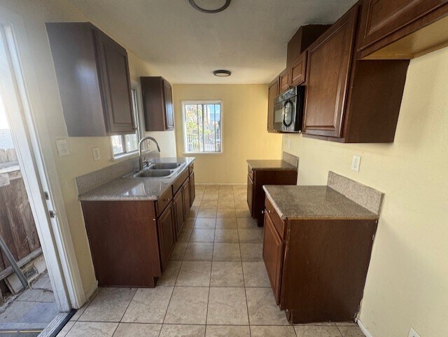 Primary Photo - 1415 W 227th St