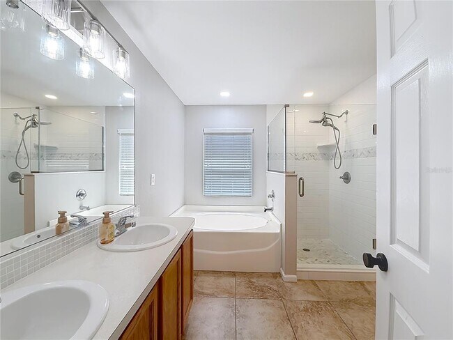 Building Photo - 6358 SW 155th Pl