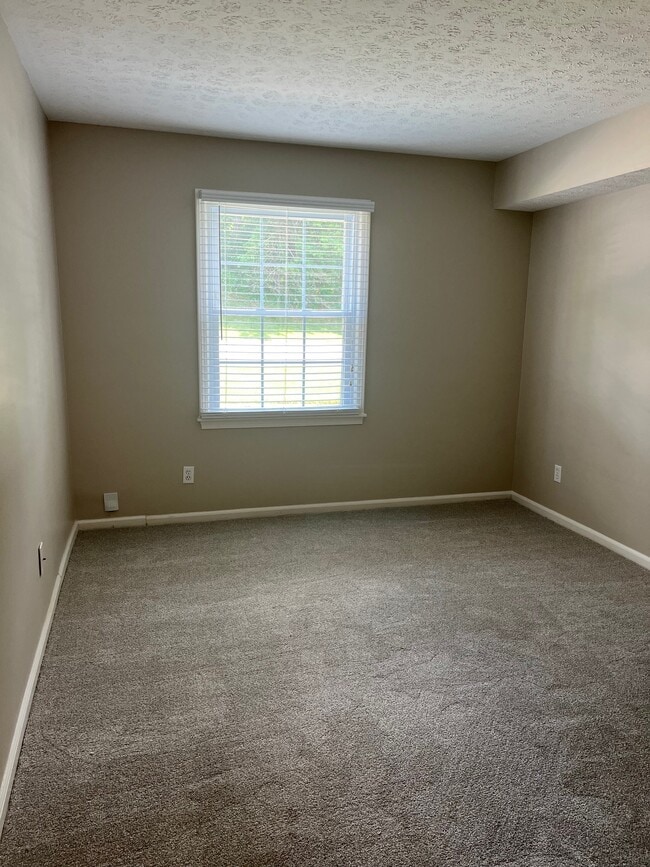 Building Photo - 6719 Gunston Ln