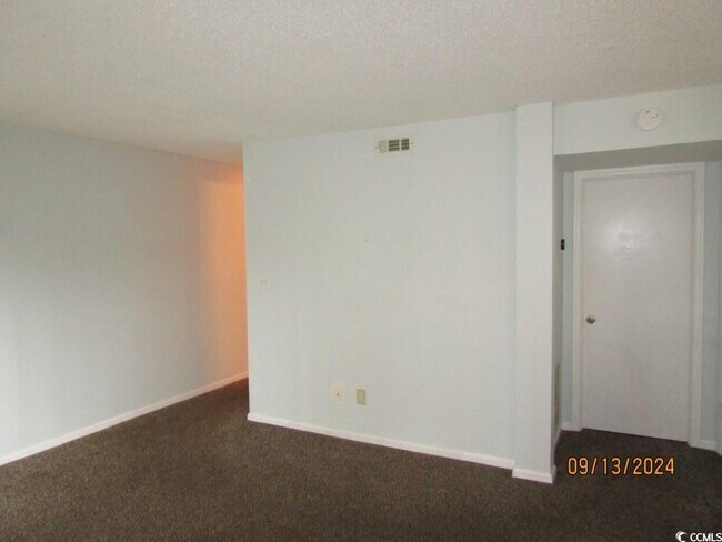 Building Photo - 1500 Cenith Dr