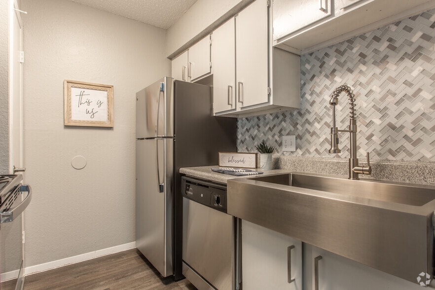Kitchen - The Harbour Apartments