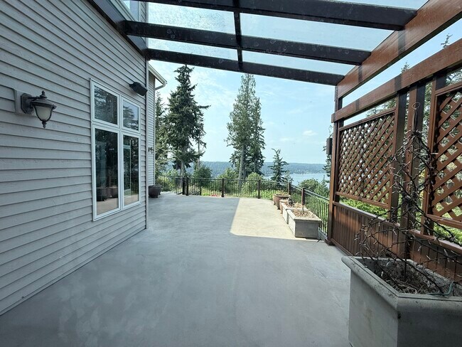 Building Photo - 2513 204th Terrace NE