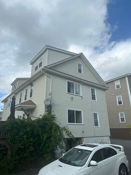 Building Photo - 19 Mattson Ave