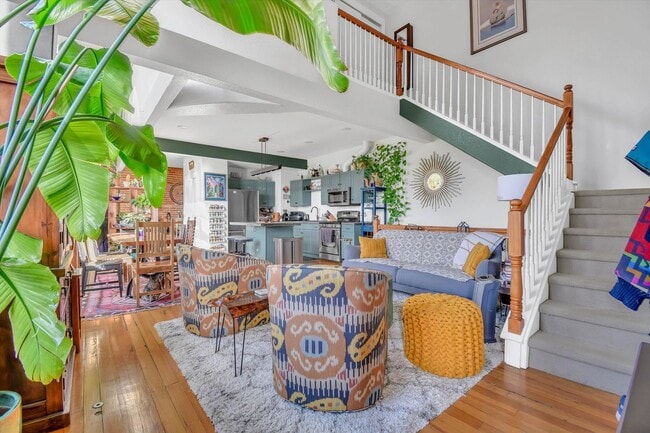 Building Photo - Luxury residence in the heart of Denver’s historic Baker district - 2 bedrooms - 2 Bathrooms - To...