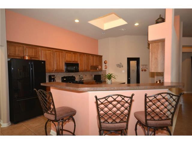 Building Photo - 2411 Stagecoach Bend