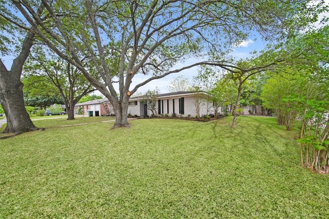 Building Photo - 8302 Braeburn Valley Dr