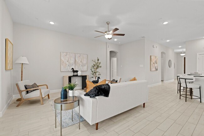 Building Photo - 6919 Myrtle Dr