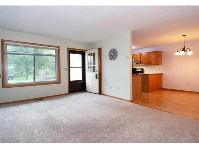 Building Photo - 5505 Orleans Ln N