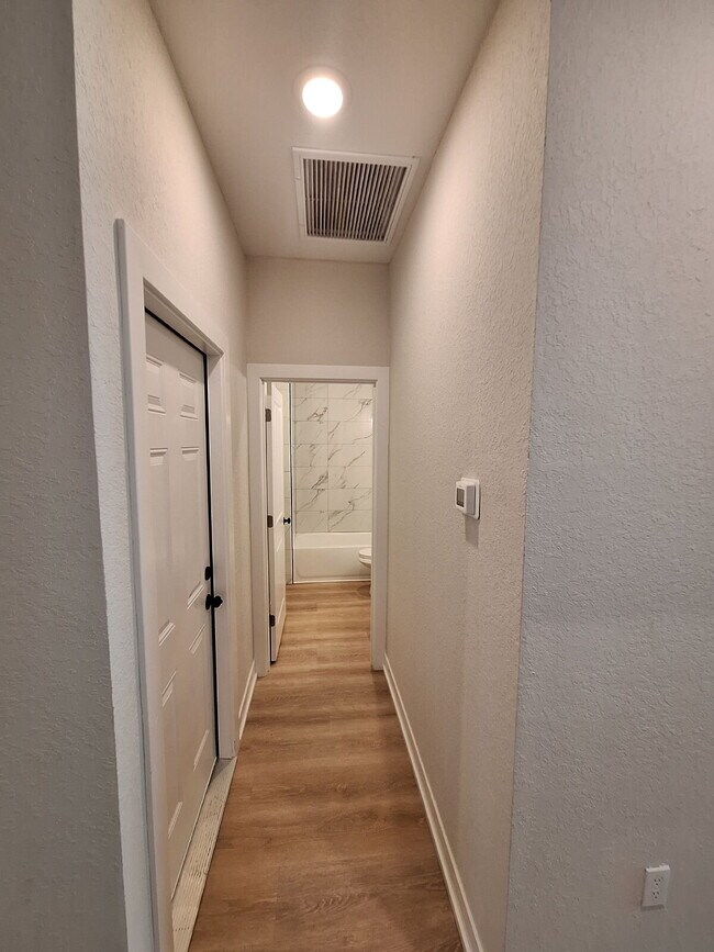 Building Photo - Available with ZERO DEPOSIT MOVE-IN!