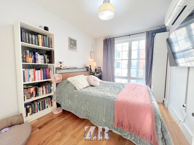Building Photo - 302 Nostrand Ave