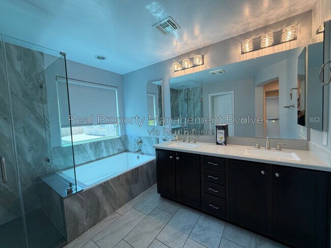 Building Photo - 5164 W Quail Track Dr