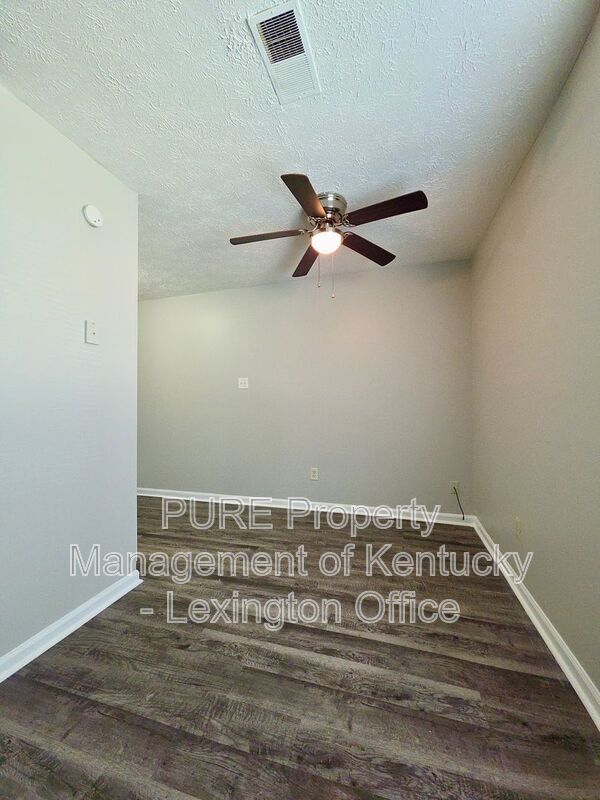 Building Photo - 301 Christy Allyn Ct