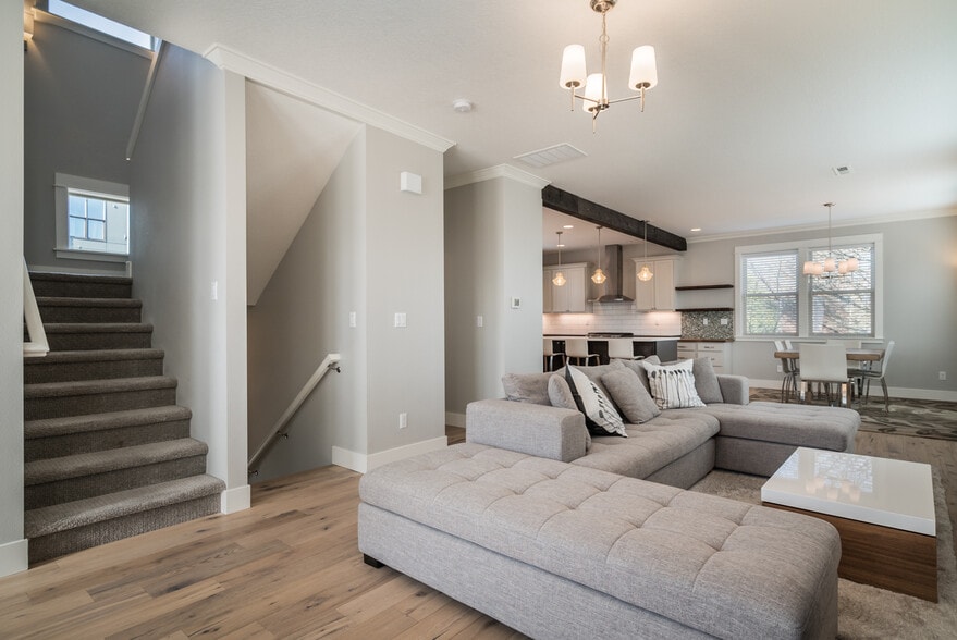 living and dining room - 1605 SE Yukon St