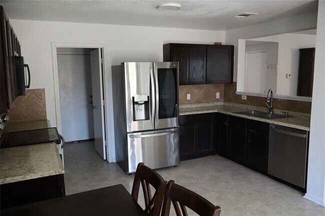 Building Photo - 5204 Mathra Dr