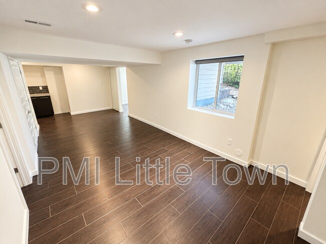 Building Photo - 9785 Dunning Cir