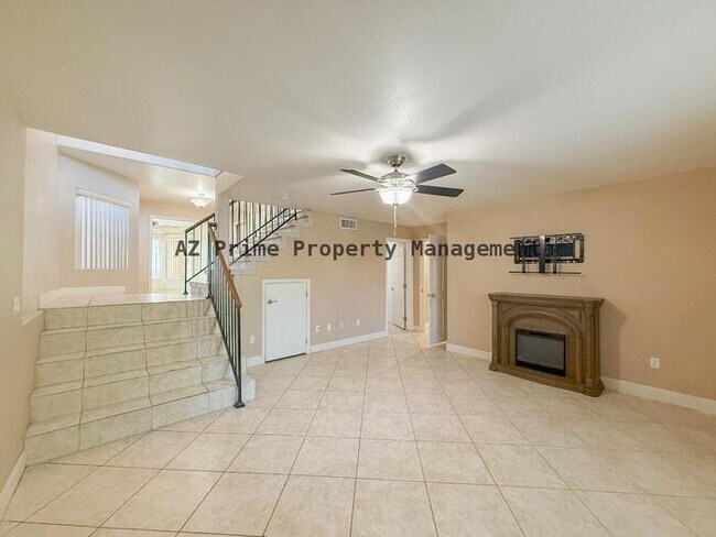 Building Photo - 4642 E Towne Ln