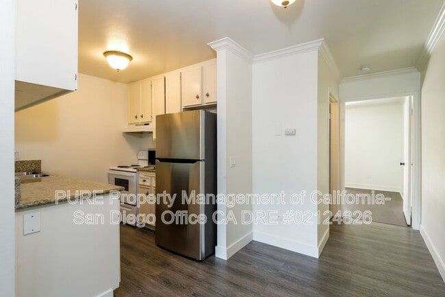 Building Photo - 615 Vine St