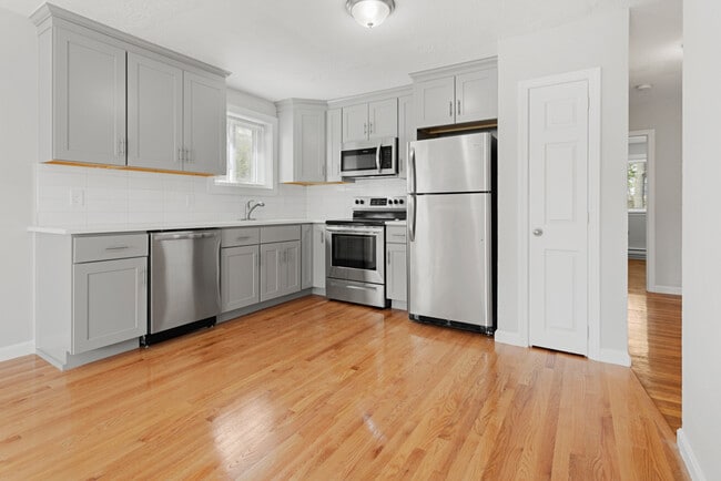 Building Photo - 491 Huntington Ave