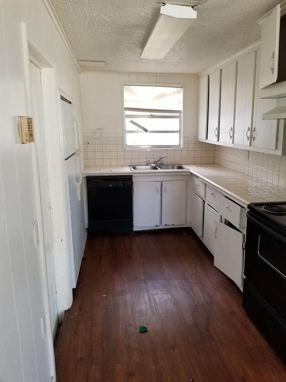 Building Photo - 7039 Aurora Dr