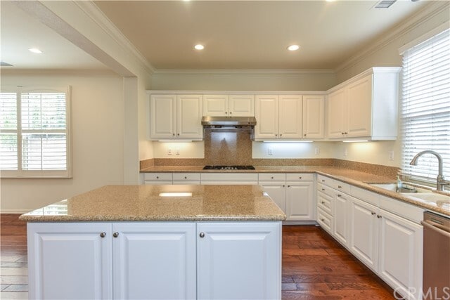 Building Photo - 42 Twin Gables