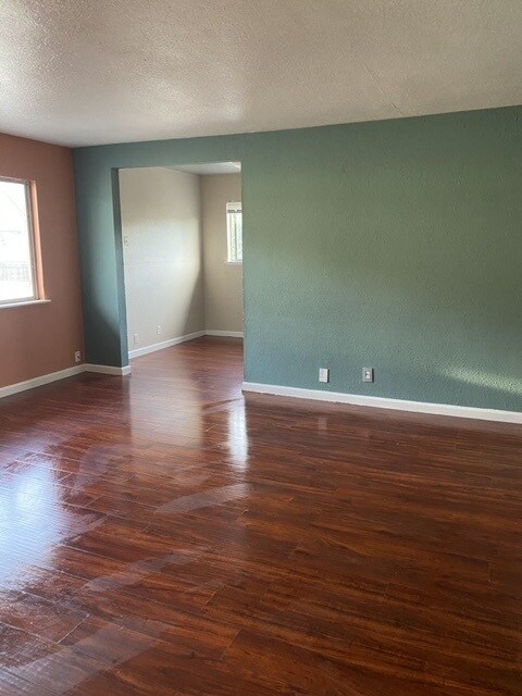 Building Photo - 1380 Carnelian Dr