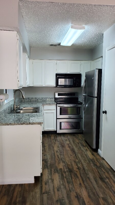 Building Photo - 15 E Mountain Ln