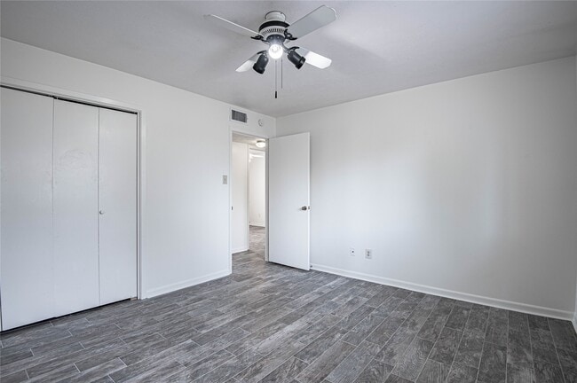 Building Photo - 4 Barre Ln