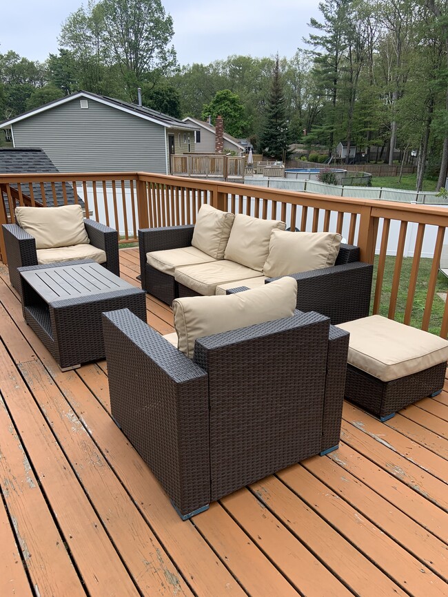 Building Photo - 82 Wagon Wheel Trl